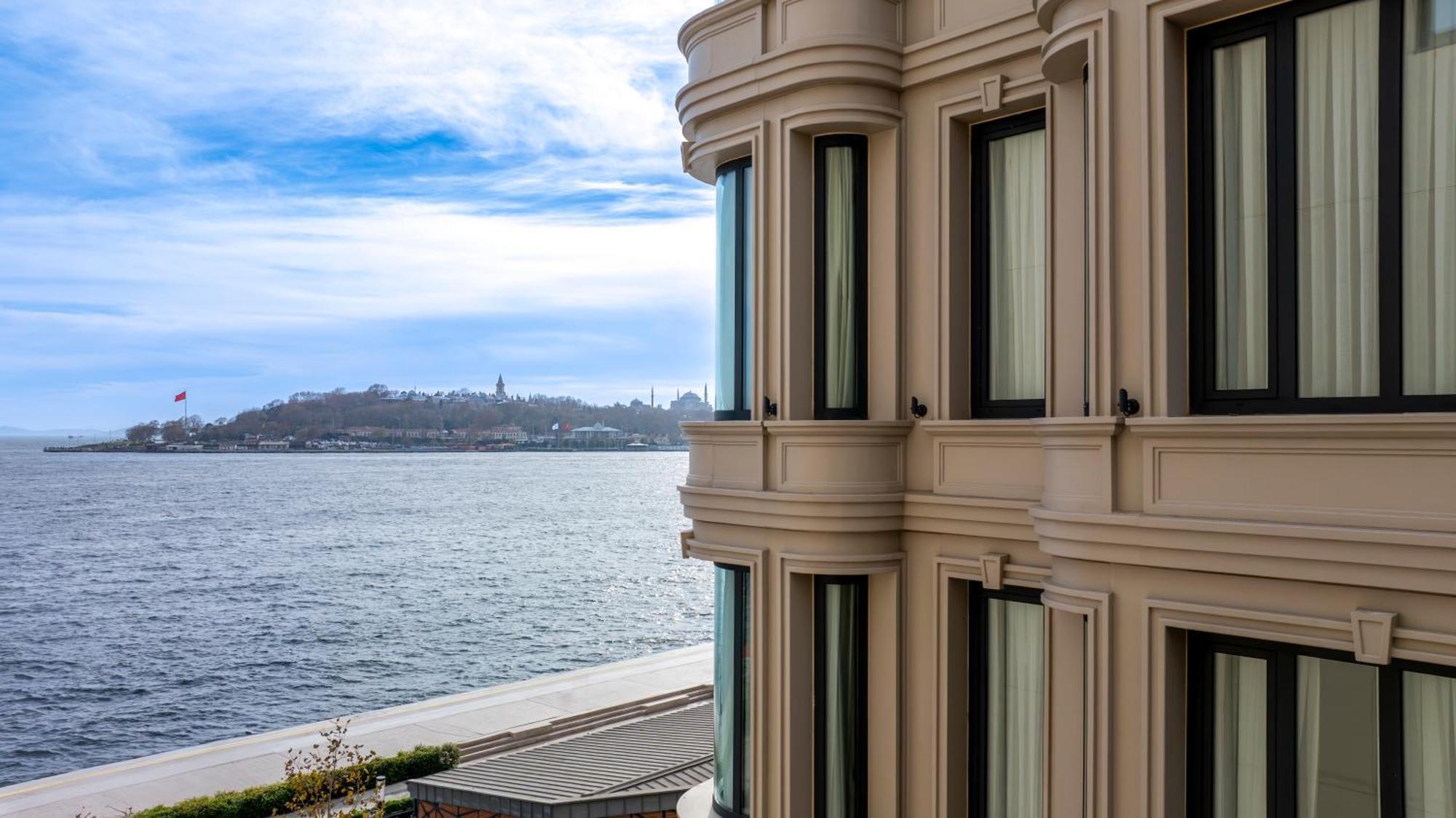 Dream Inn Karakoey Bosphorus Istanbul Exterior photo
